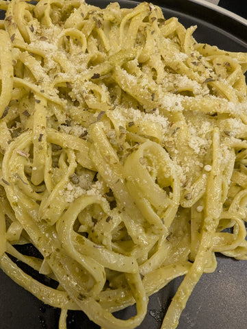 Linguine with Creamy Pesto Sauce